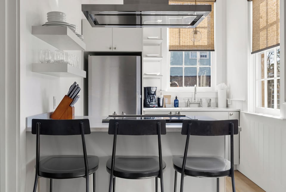 Kitchen Island with Seating for 3