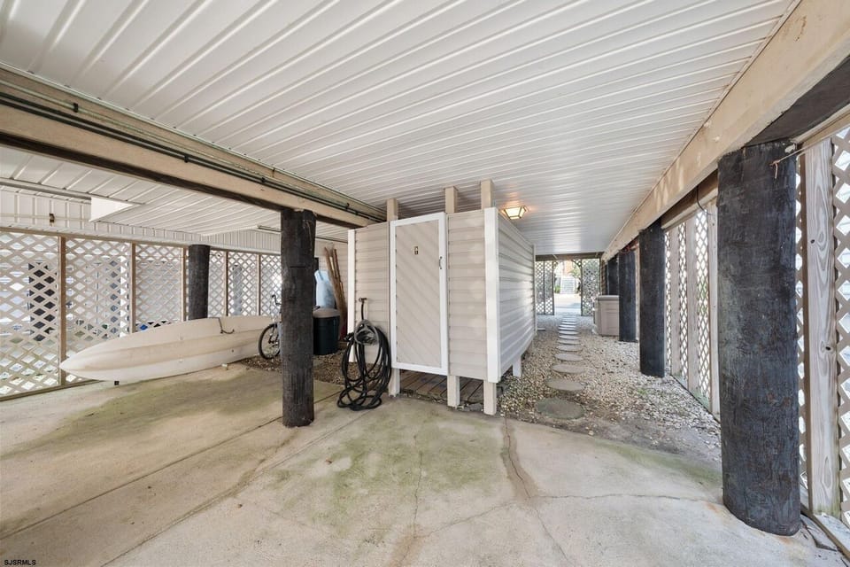 Outdoor shower and hose.