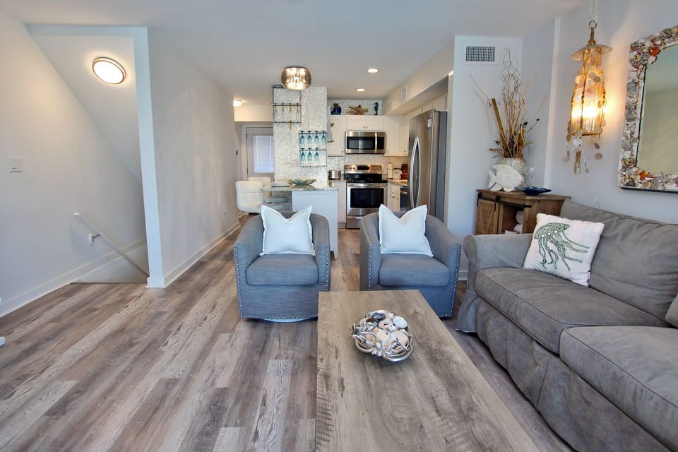 1 - Main Living Area (4)