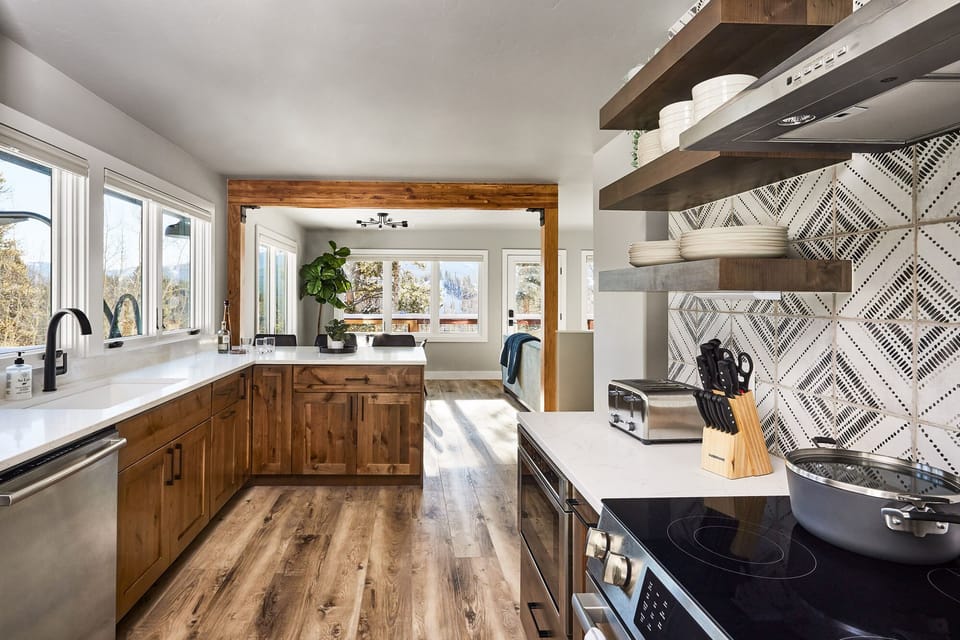 New, open kitchen with Bosch appliances