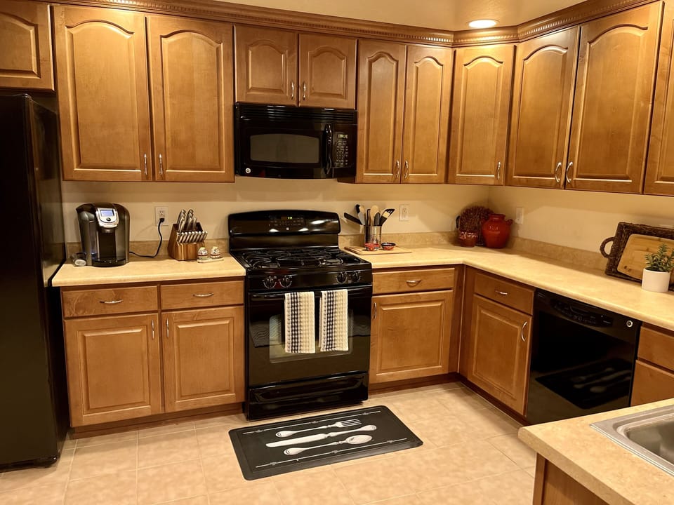 Fully furnished kitchen