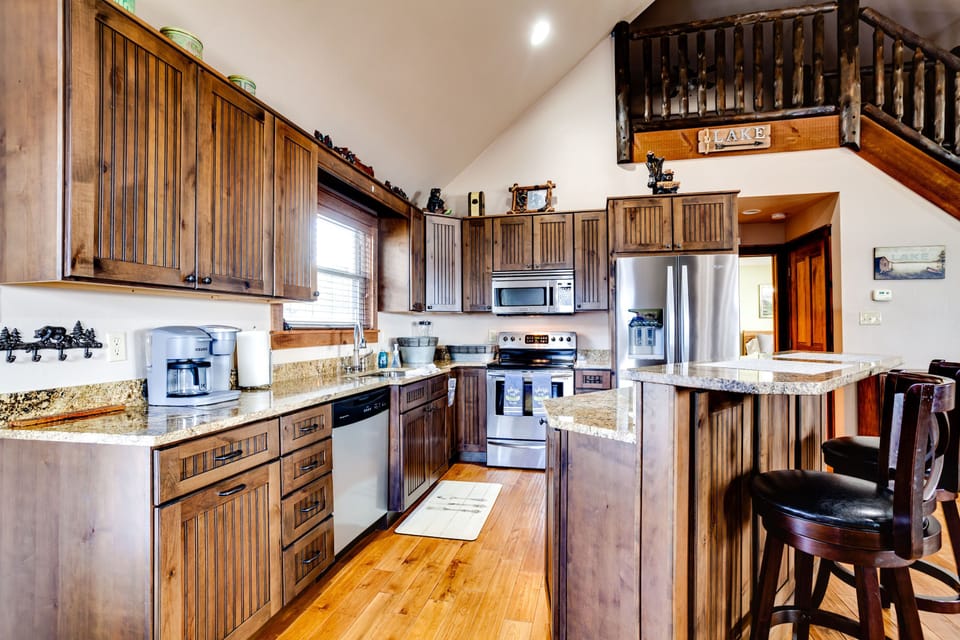 The kitchen is fully equipped. A blender and a dual coffee pot are included.