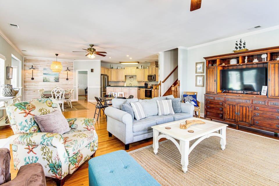 Living Room | Central A/C + Heating | Free WiFi