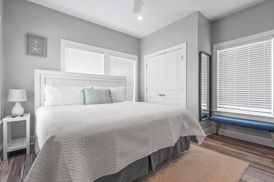 Guest bedroom
