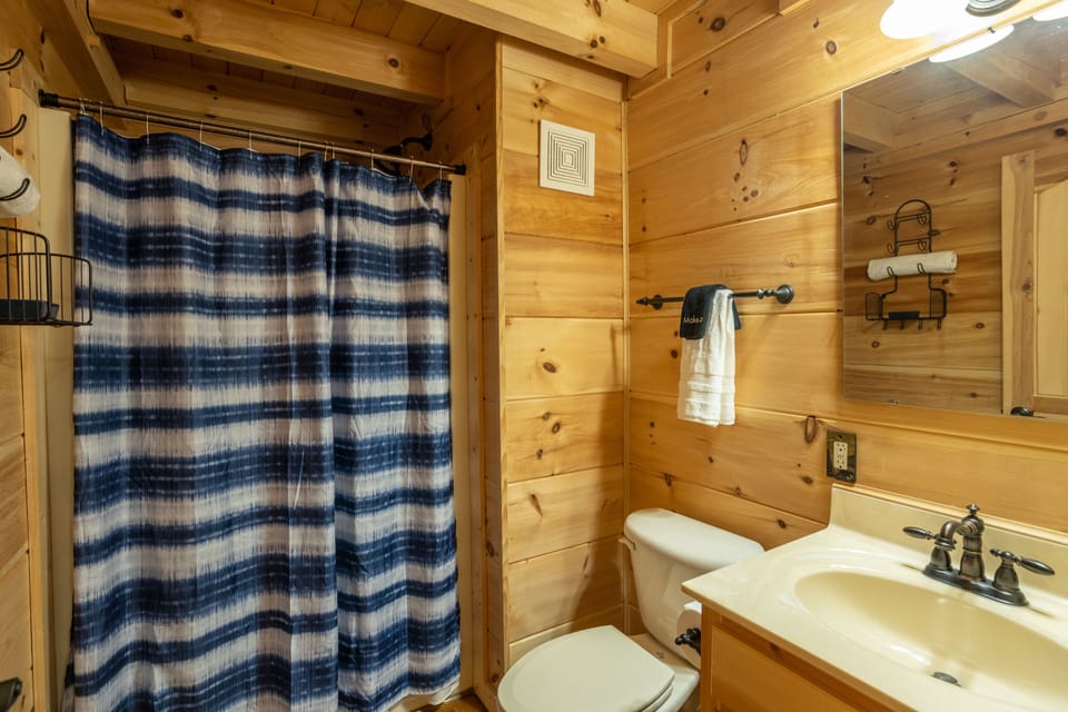 Hall Bath #2 | Tub & Shower Combo