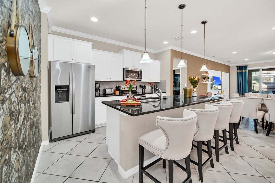 Fully Equipped Kitchen!