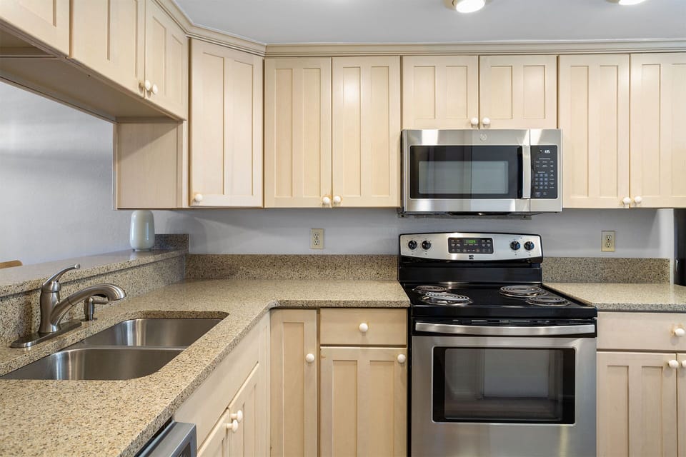 22-Walton-Dunes-13-Kitchen