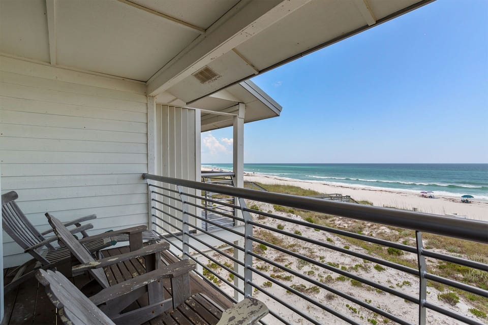 22-Walton-Dunes-13-Master-Balcony