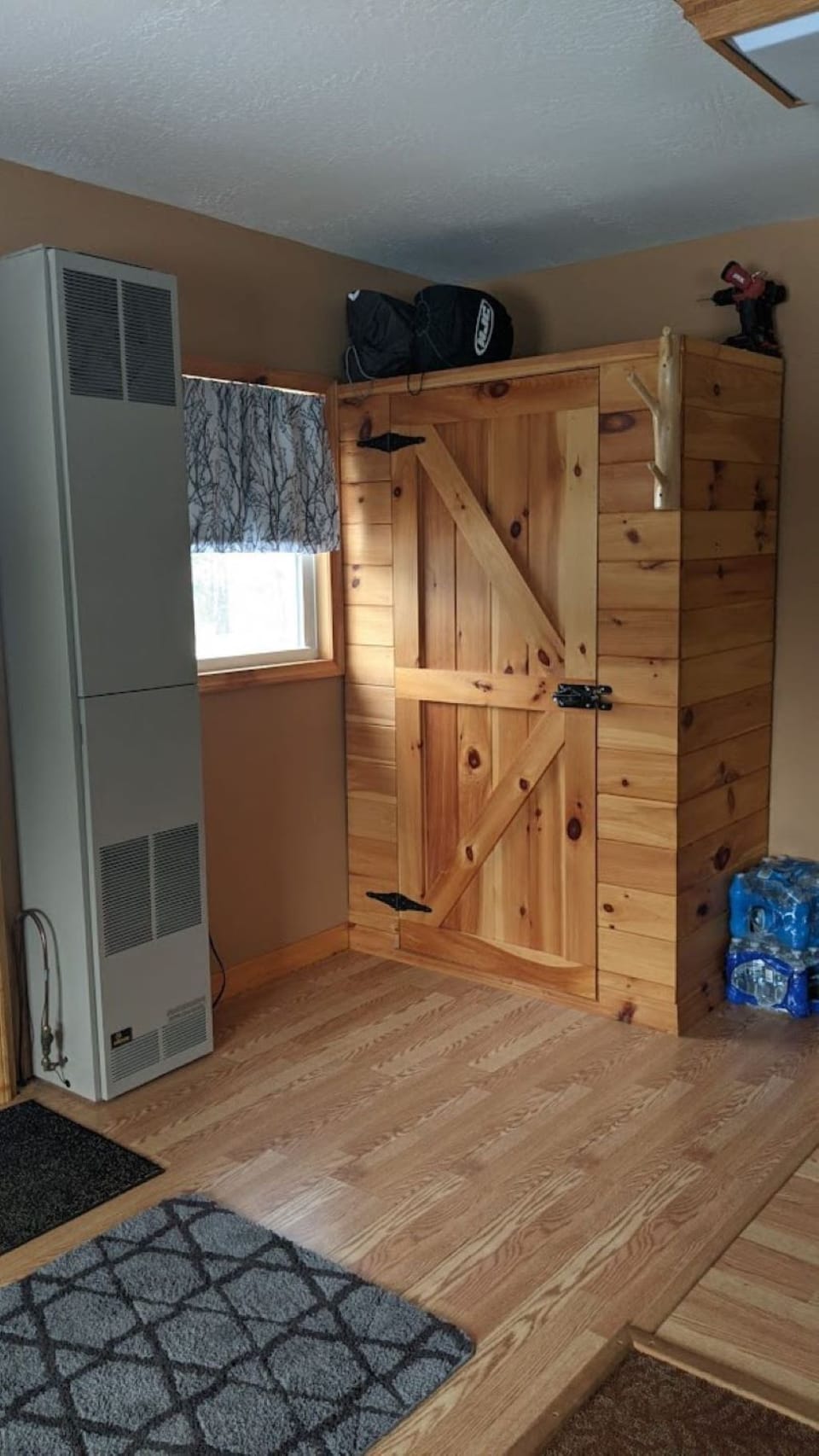 Furnace/Closet 