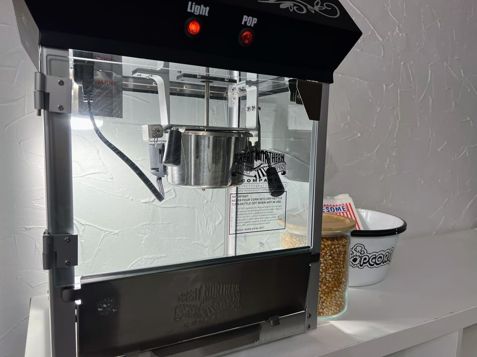 Theatre style popcorn machine with all the supplies