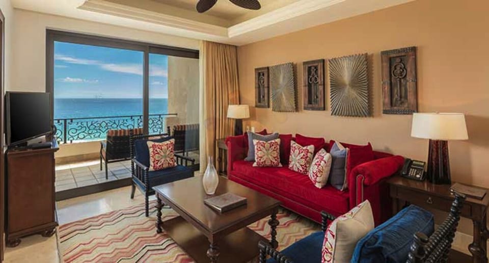 Grand Master Suite Living Room
