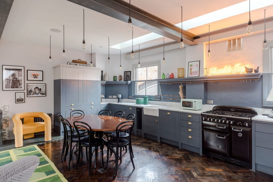 Dining Area & Kitchen