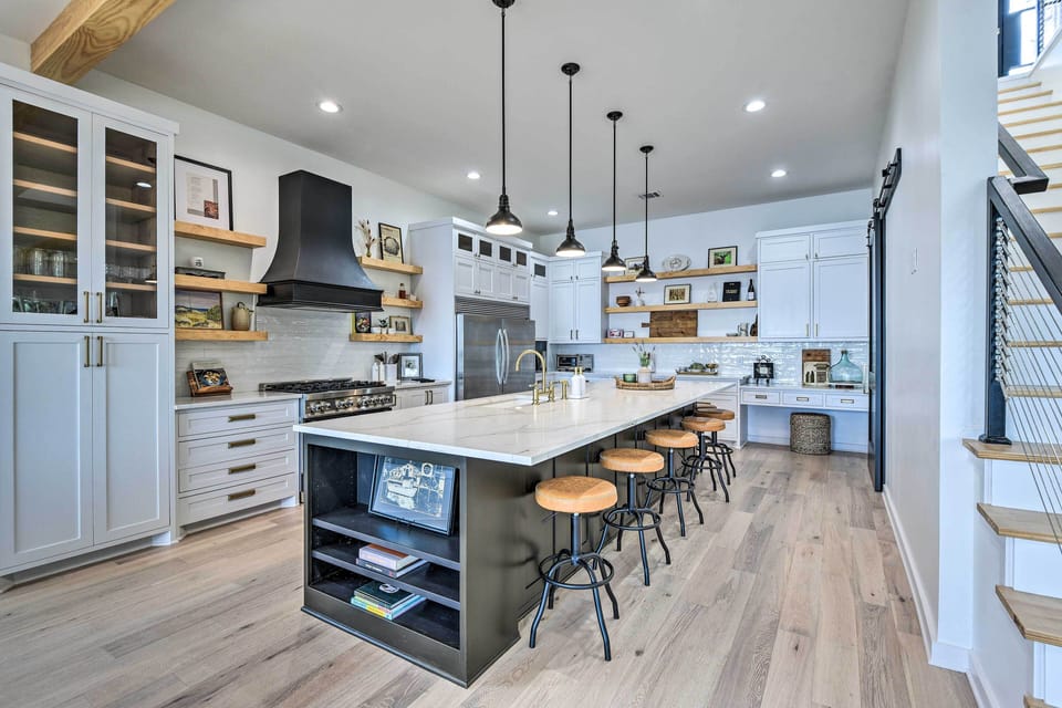 Kitchen | Cooking Basics | Complimentary Spices | Crockpot | Dishwasher