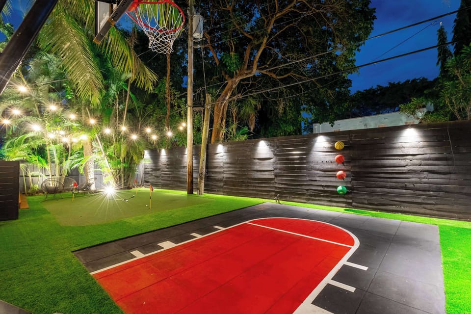 Sport court