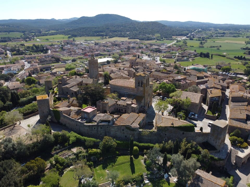 Human Settlement, Village, Medieval Architecture, Castle, Bird'S-Eye View, Fortification, Middle Ages, Mountain Village, Aerial Photography