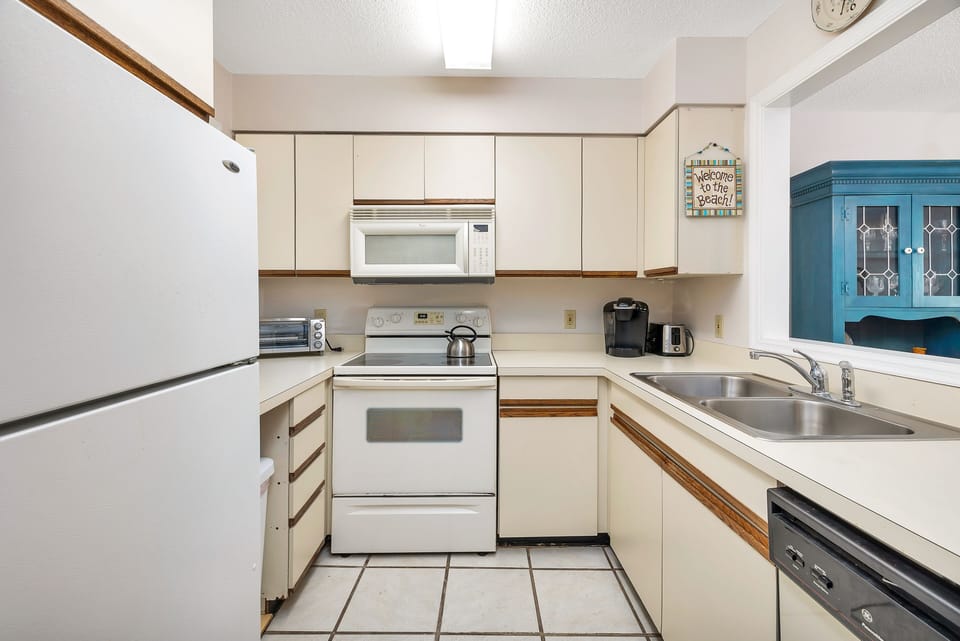 Harbour Oaks 121 - Kitchen