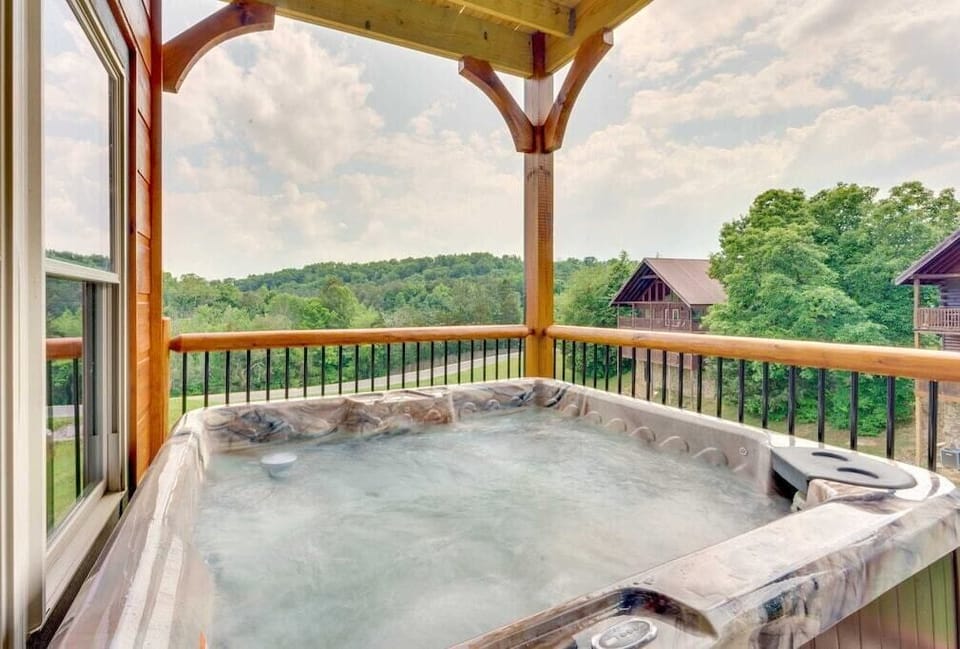 Misty Mountain Stop's bubbling hot tub