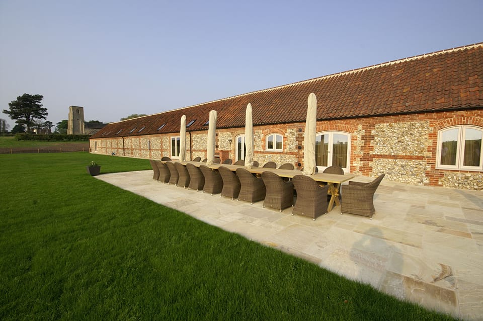 Barn - Outside 