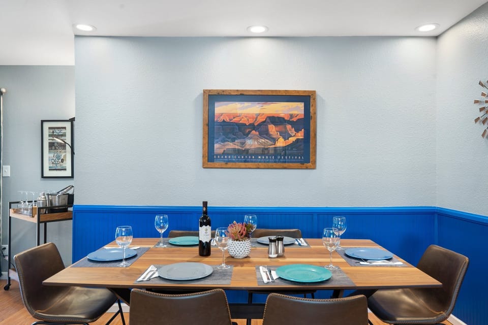 Dining room with seating for 6