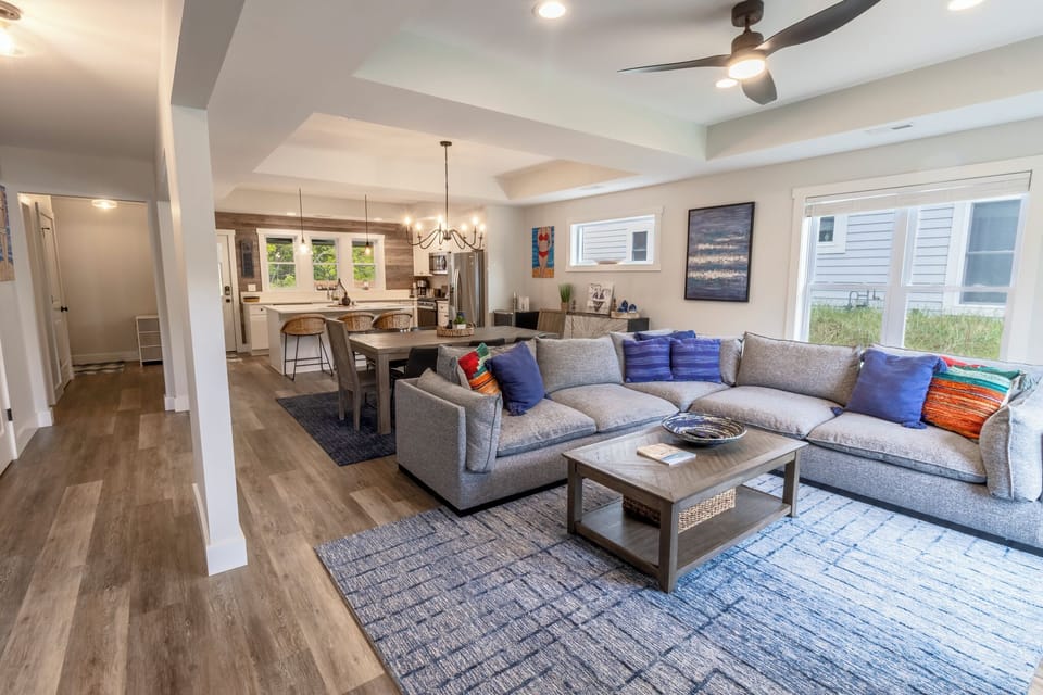 Main Level | Living Room