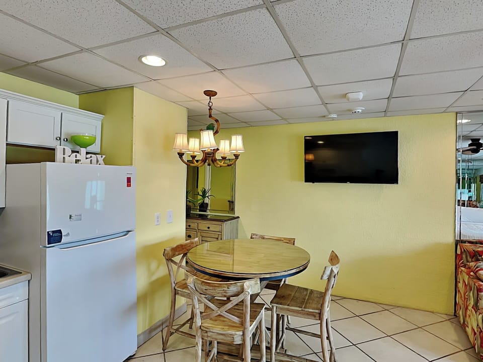 Studio Dining Area