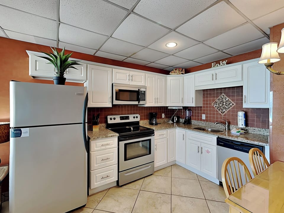 Studio Kitchen
