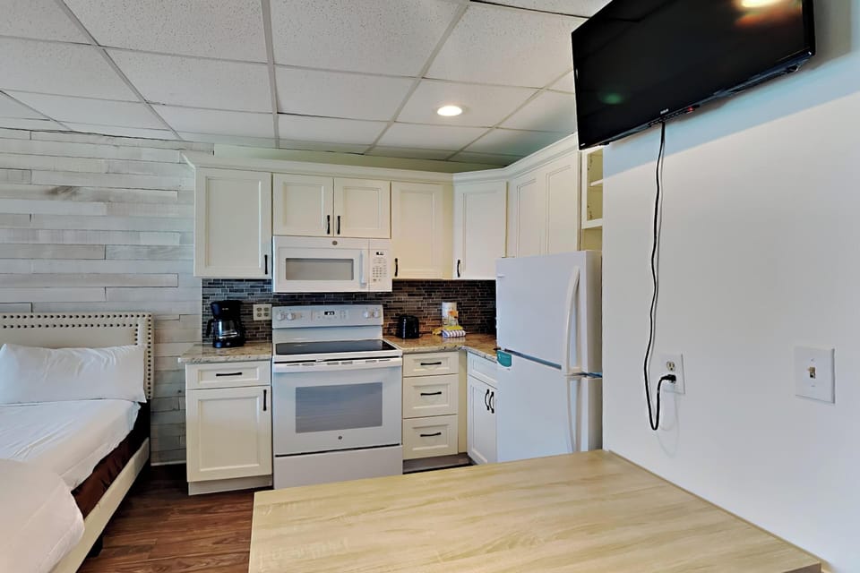 Dining Area and Kitchen