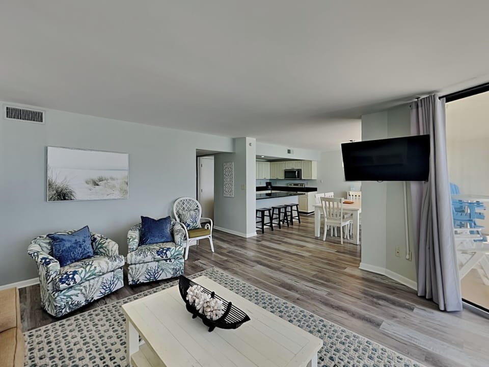 Living Area - Smart TV