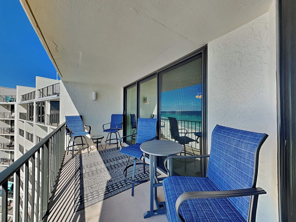 Covered Gulf Front Balcony - Furnished - First Floor