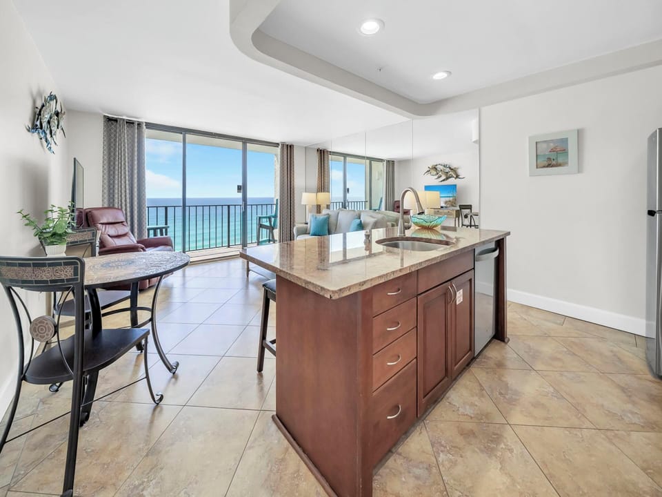 Kitchen Island - Gulf View