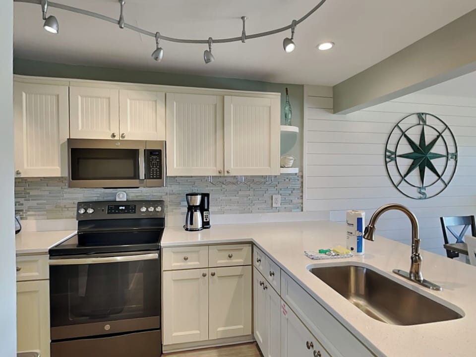 Kitchen - Modern Appliances