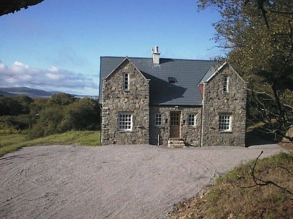 Barr na Criche Cottage.