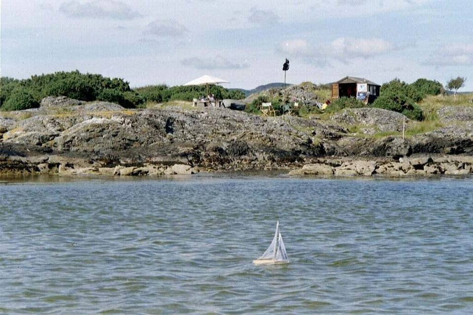 Barr na Criche beach hut.
