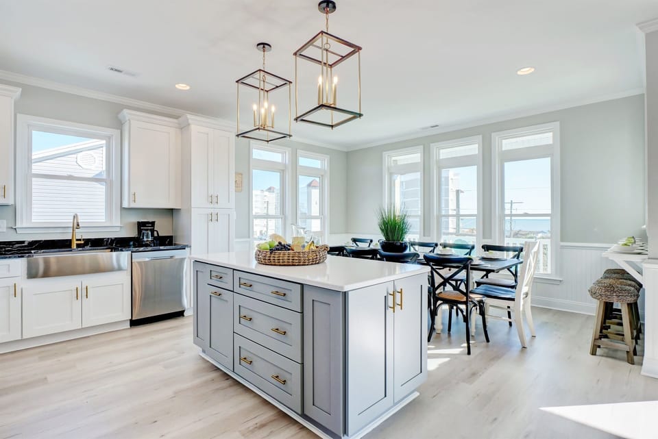 Kitchen/Dining area- Seating for 19 between table, breakfast bar, and island
