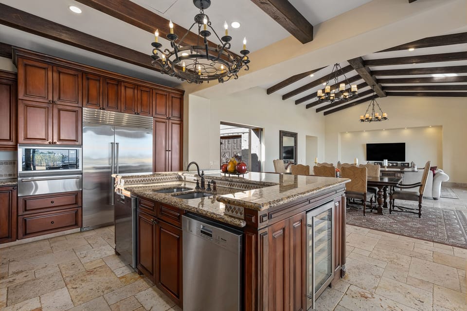 Fully equipped kitchen