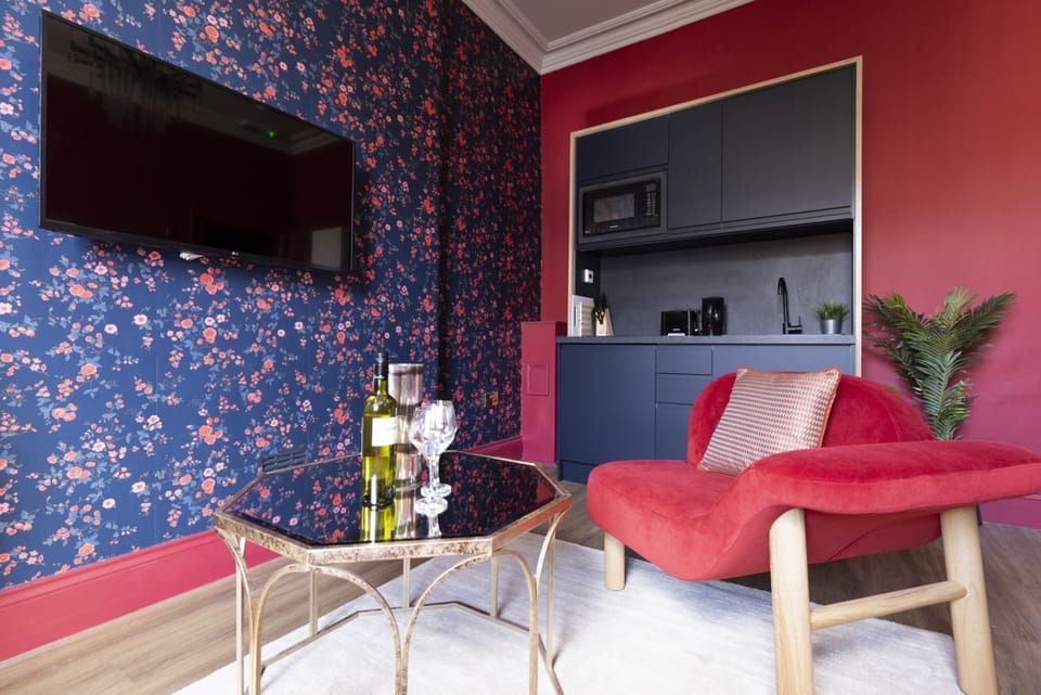 Studio with bed and kitchen