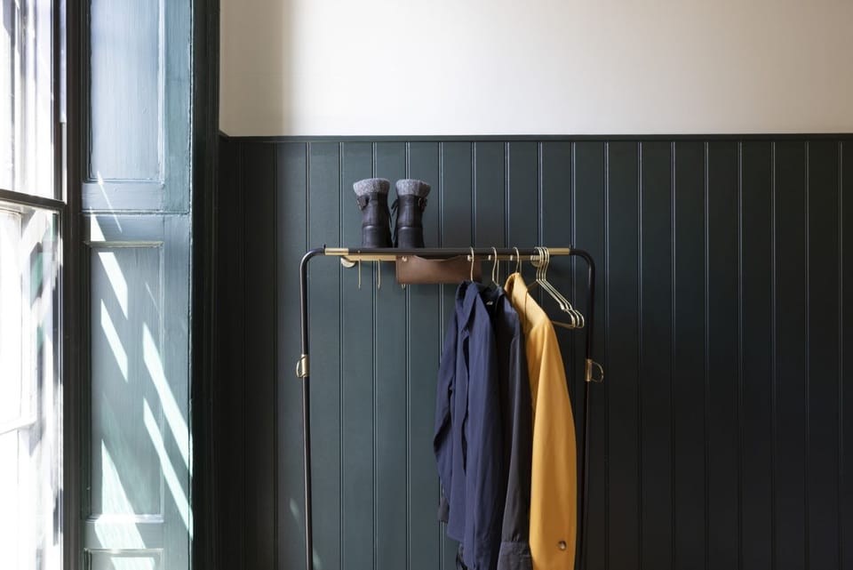 Studio with bed and kitchen