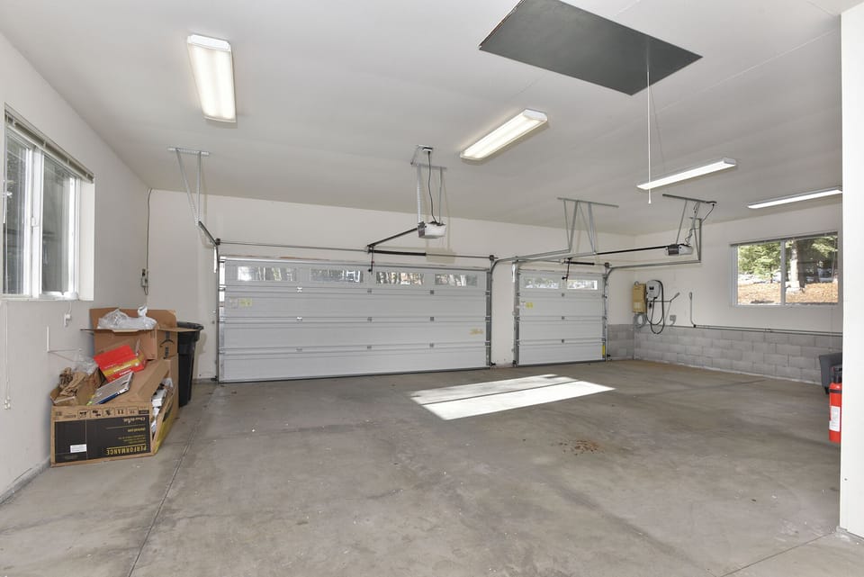 3 car Garage