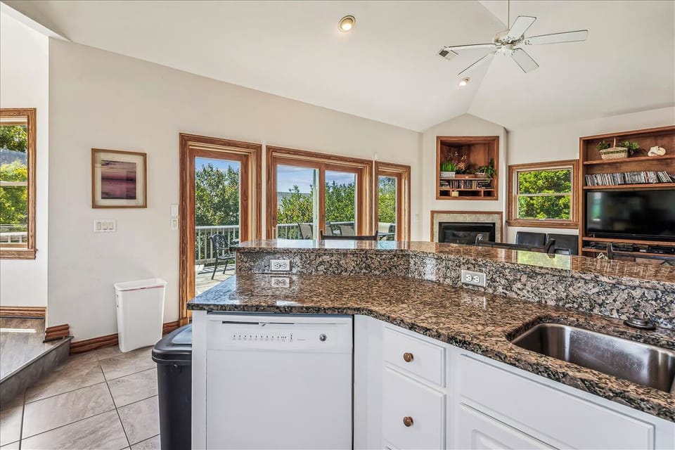 Kitchen 2024
