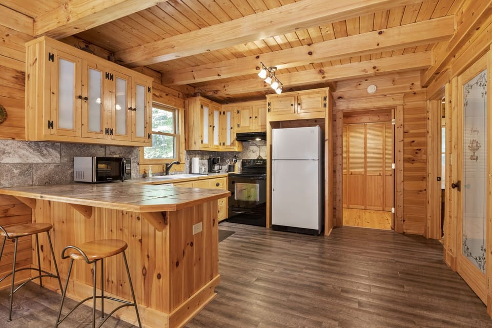 Open kitchen floorpan.