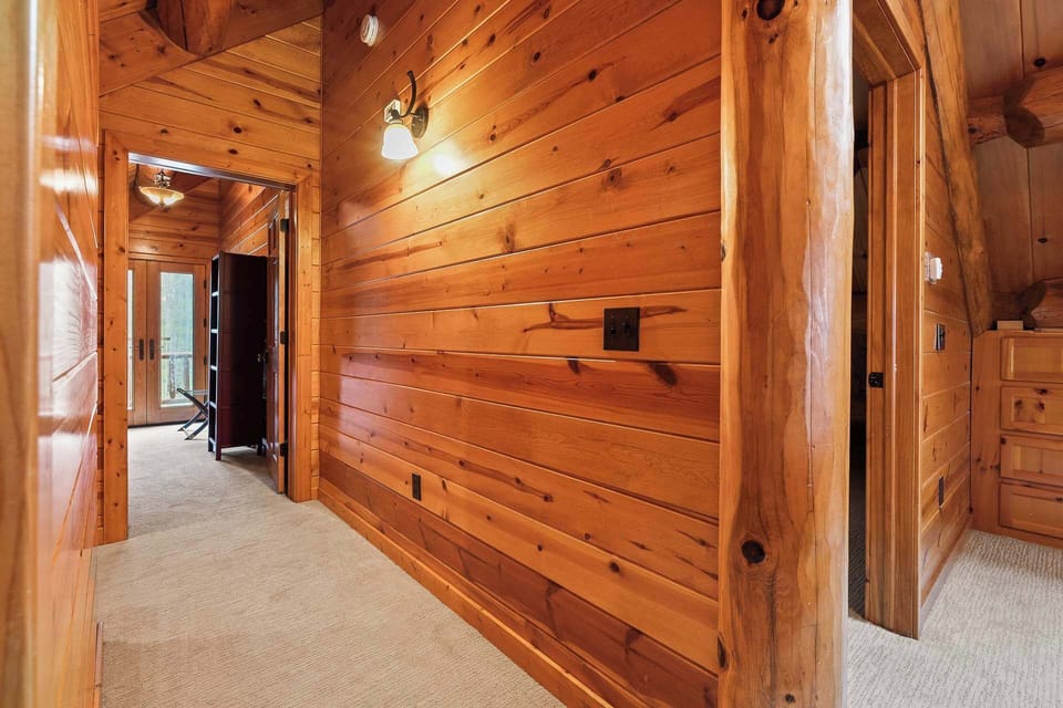 3 separate living spaces (main, upper loft and lower levels)