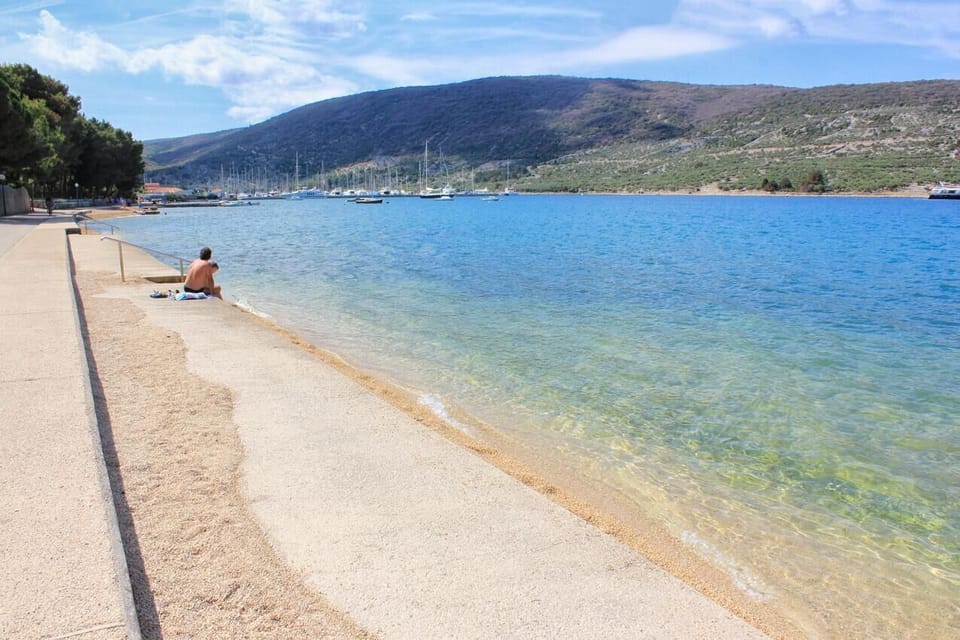 Nearby beaches