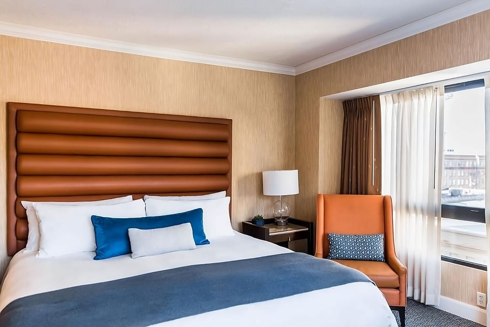 Modern Unit with 1 King size bed