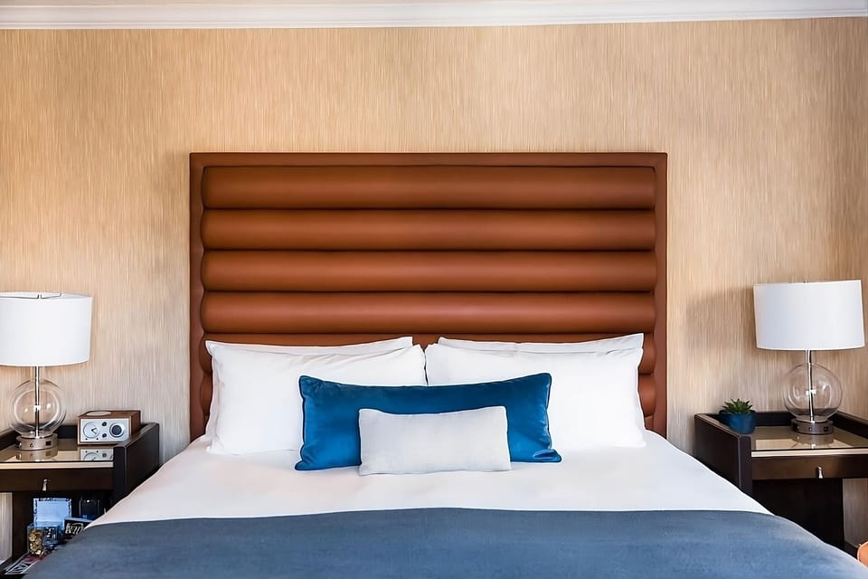 Modern Unit with 1 King size bed