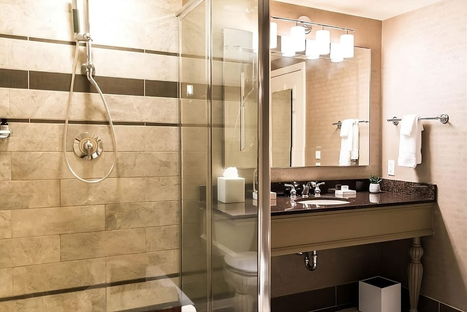 Bathroom with a shower/ tub. The essential kit and towels are provided!