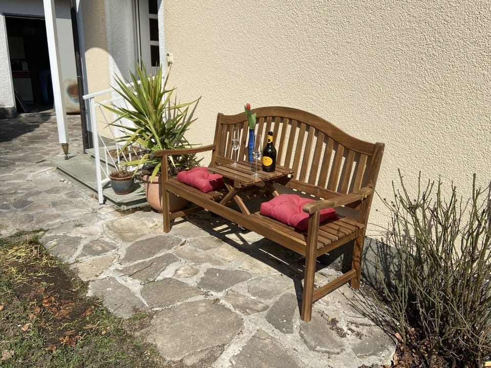Proseccobankerl im Garten 