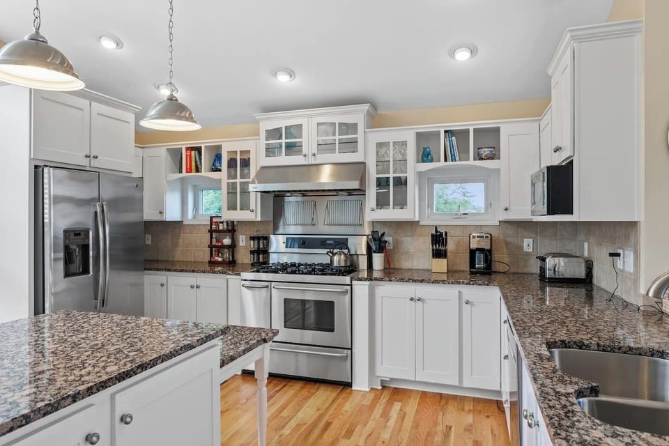 Kitchen with Appliances