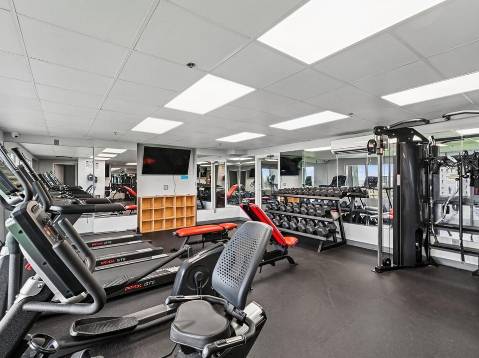 Long Beach Resort Towers - Fitness Room