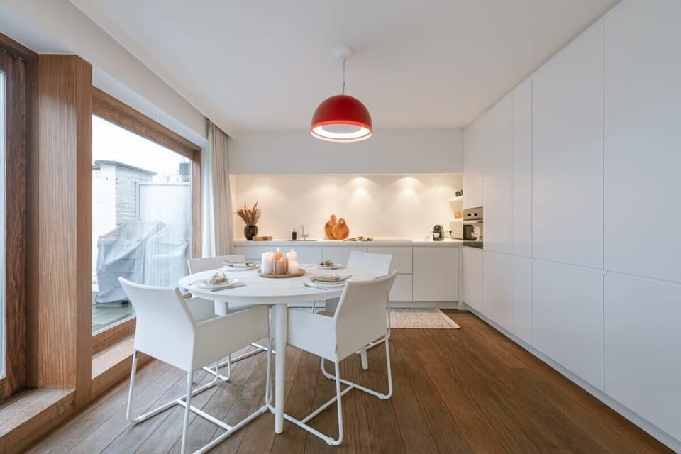 Dining area blending comfort and design for shared meals
