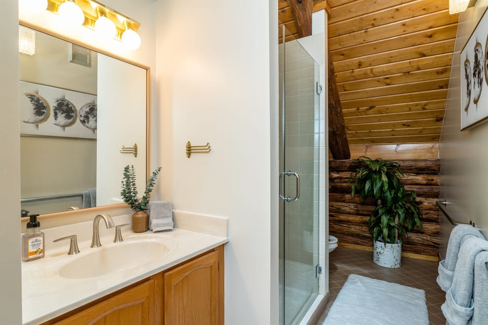 Upper level Bathroom